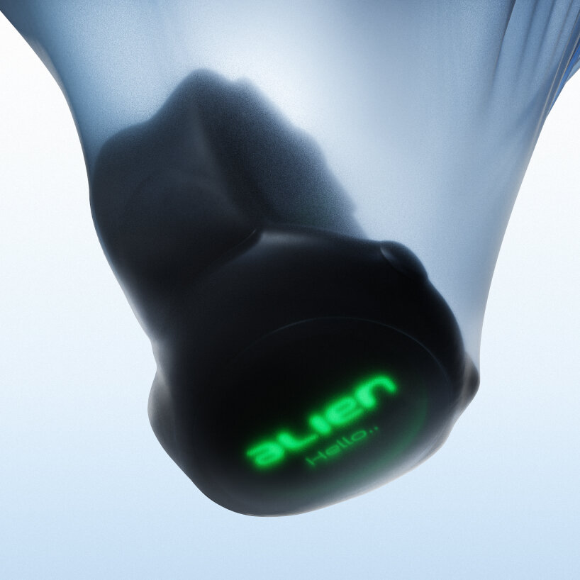 allowing for hands-free interaction, the ALIEN Smartwatch also features a voice assistant