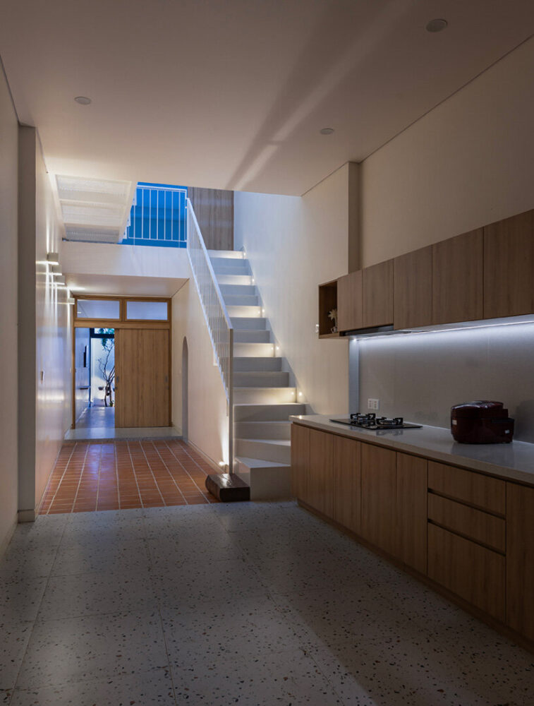 DMA Architects approached the project with a split-level design