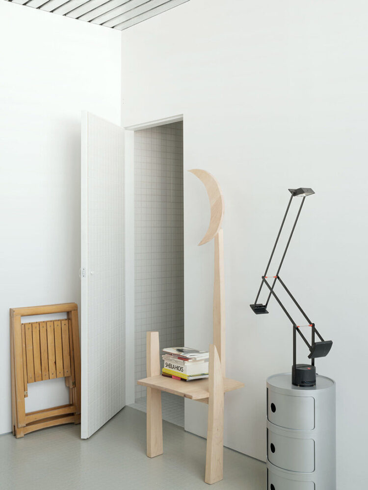 natural light enhances the open, adaptable environment