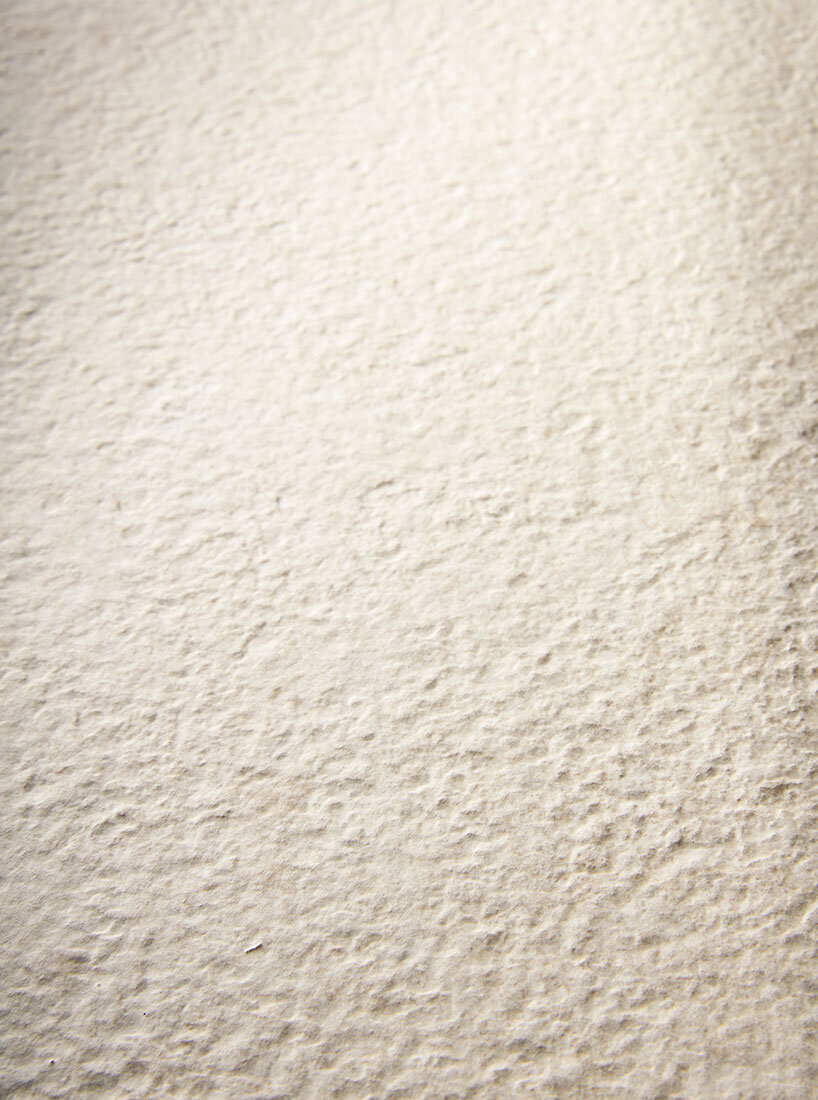 Moon Cream in Flamed finish