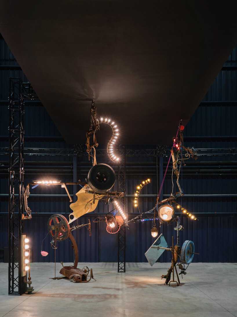 Jean Tinguely L’Odalisque, 1989 | installation view, Pirelli HangarBicocca, Milan, 2024 | courtesy of Bischofberger Collection, MännedorfZurich, Switzerland