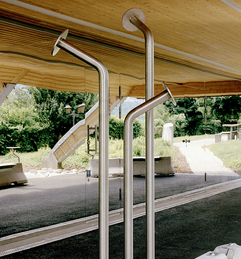 Merya responds to the client’s desire to renovate outdated sanitary facilities