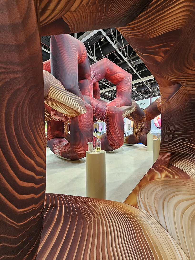 the sensory journey deepens with the integration of eight olfactory notes