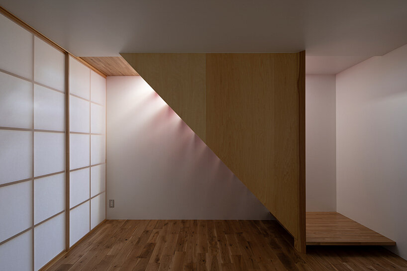 lighting enhances the calm atmosphere