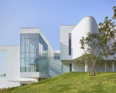 meier partners centers sorol art museum around serene courtyard in south korea