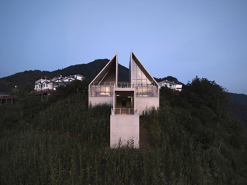 nujiang grand canyon bookstore