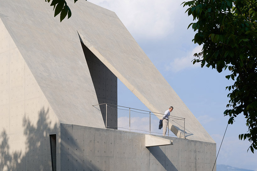 nujiang grand canyon bookstore