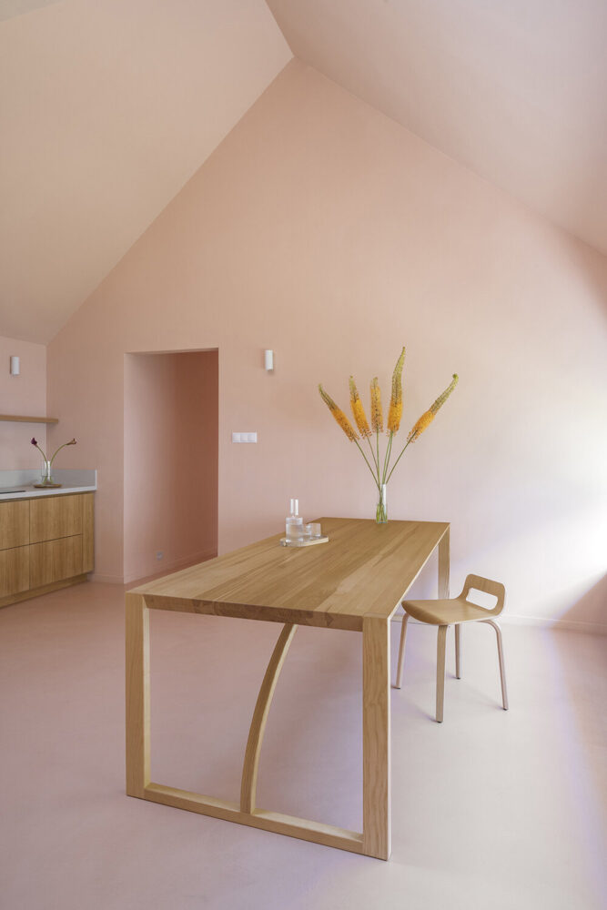 Pontum table designed by Sára Kele for Nezozen, Korvet barstools by Plydesig