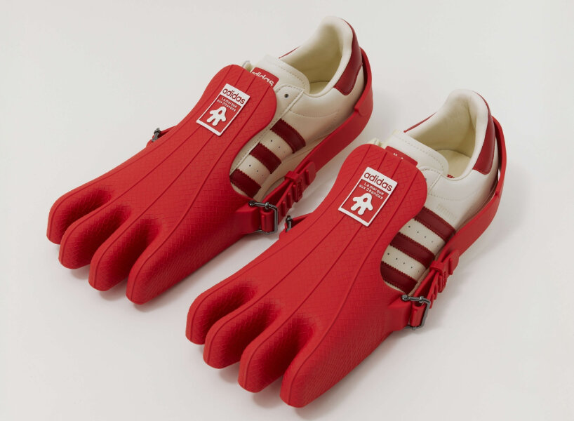 each gets a removable rubber-toe accessory