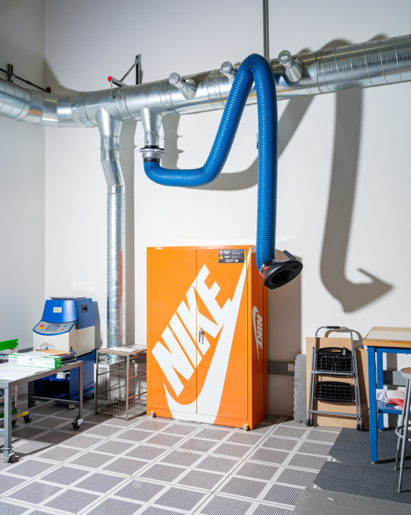 NIKE alastair philip wiper