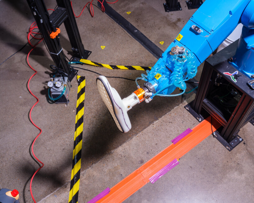 NIKE alastair philip wiper