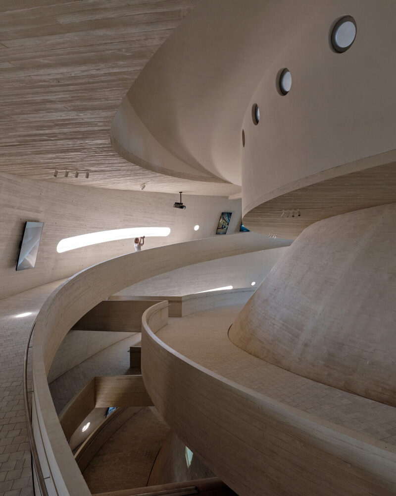 image © Jonathan Leijonhufvud