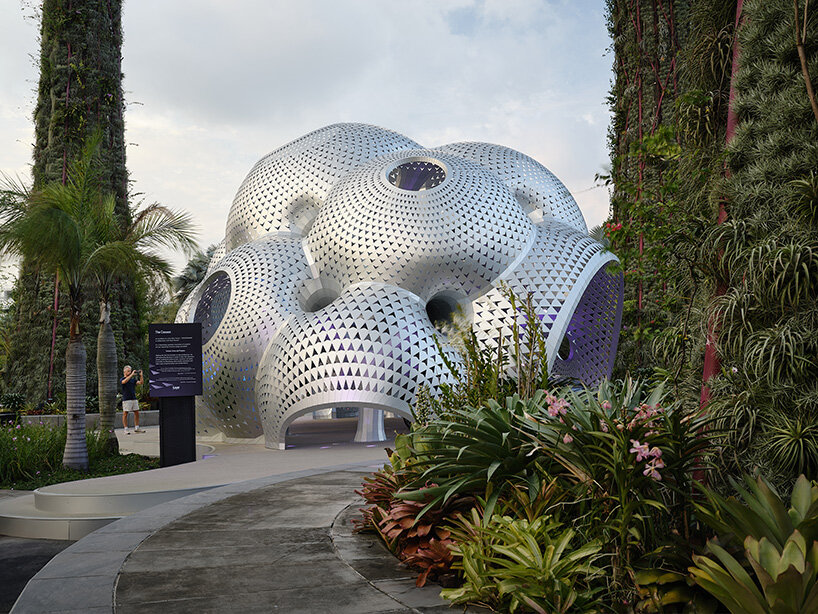 offering an immersive, engaging environment