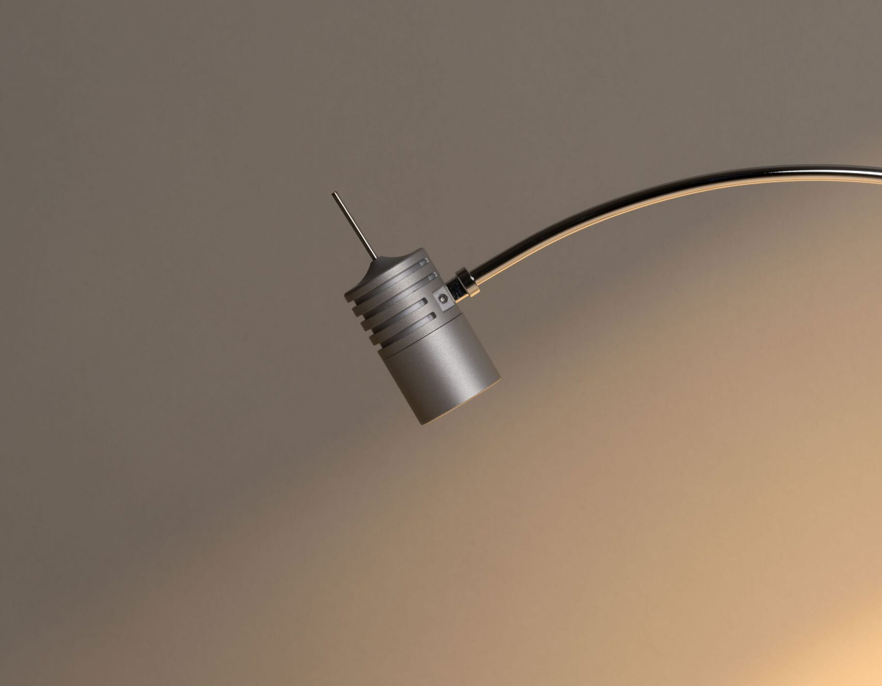 bib-luz-oscar-tusquets-santa-cole-designboom-1800-6