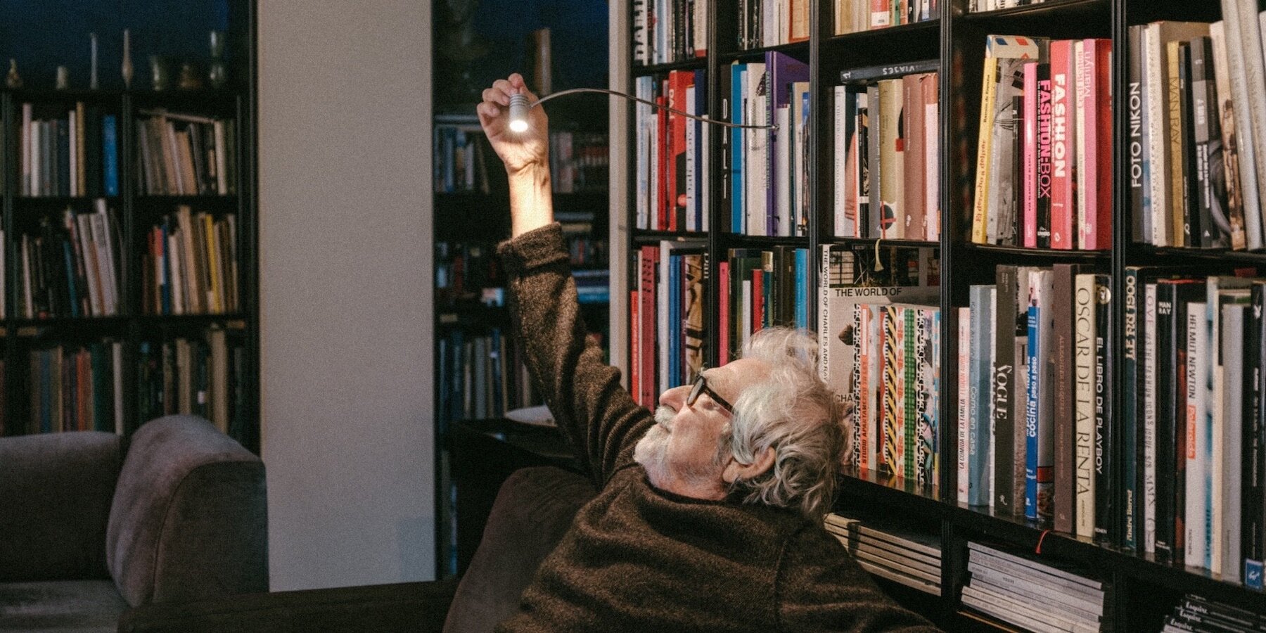 bib-luz-oscar-tusquets-santa-cole-designboom-818-10