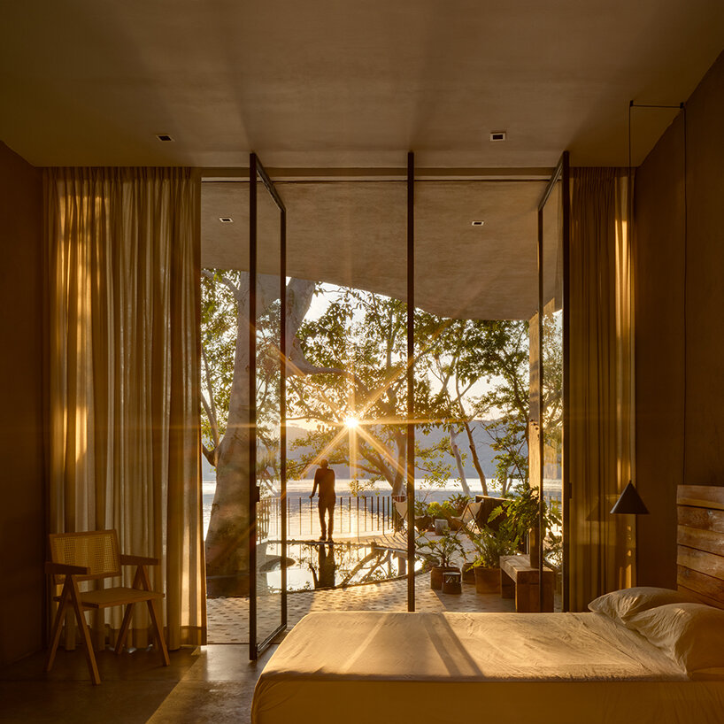 the layout of the Santa María del Oro residence features three bedrooms