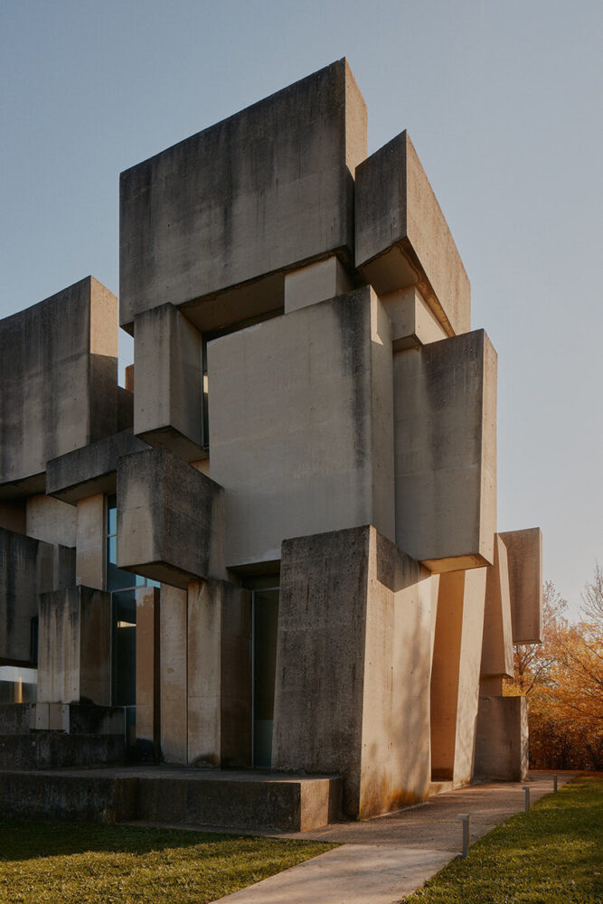 Fritz Wotruba envisioned a serene, contemplative atmosphere