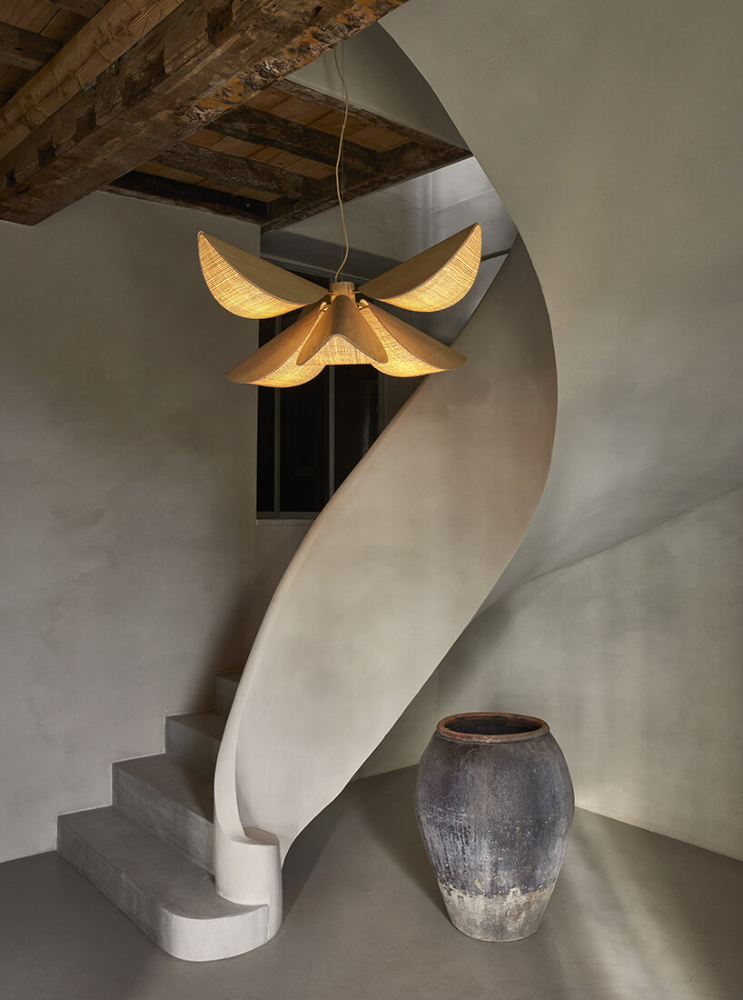 forestier and jette scheib transform elegance of lilly petals into organic lighting forms - 2