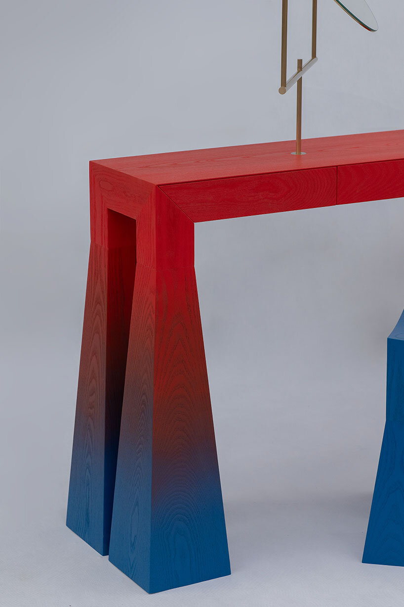 blue and red gradients coat the table