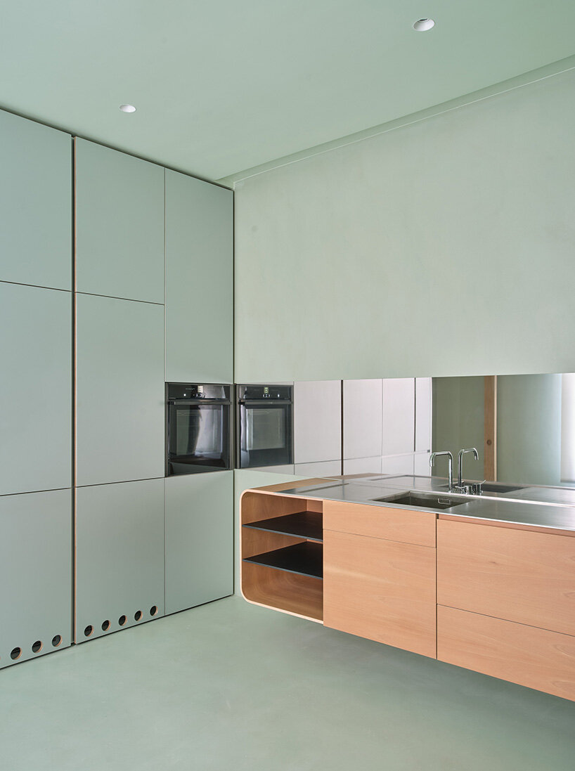 the focus on spatial flow ensures balance between private and public areas