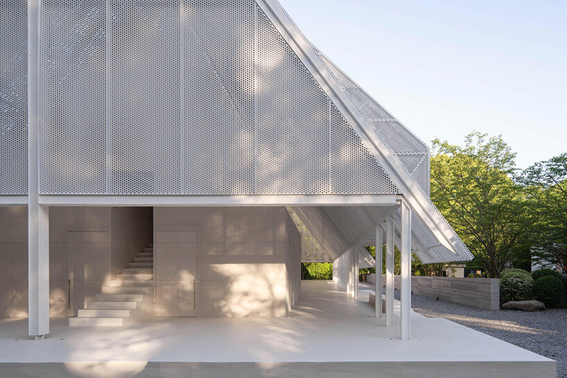 double-layer perforated panels create a microclimate | image by DONG Image