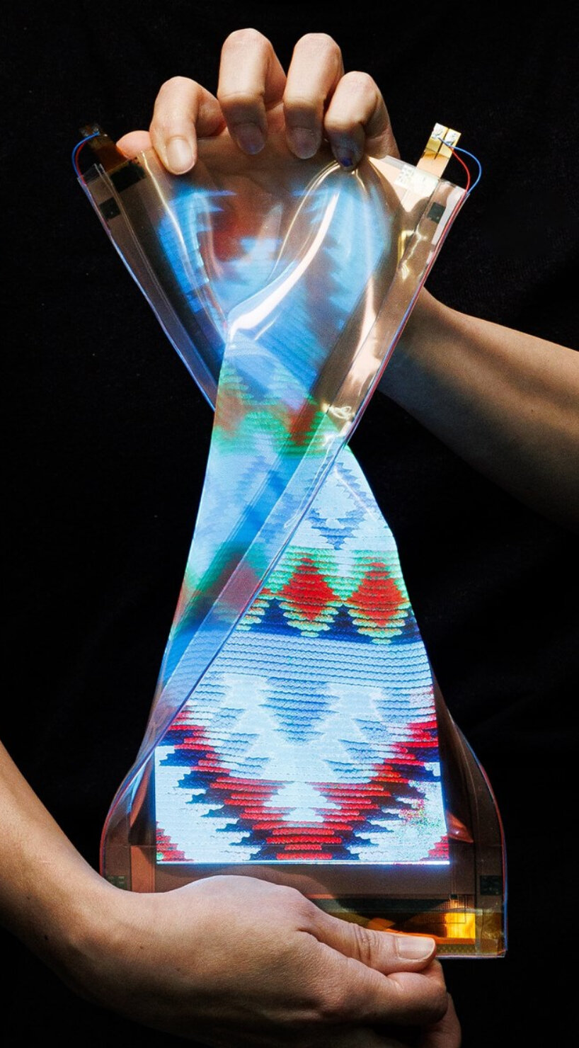 LG display stretchable screen