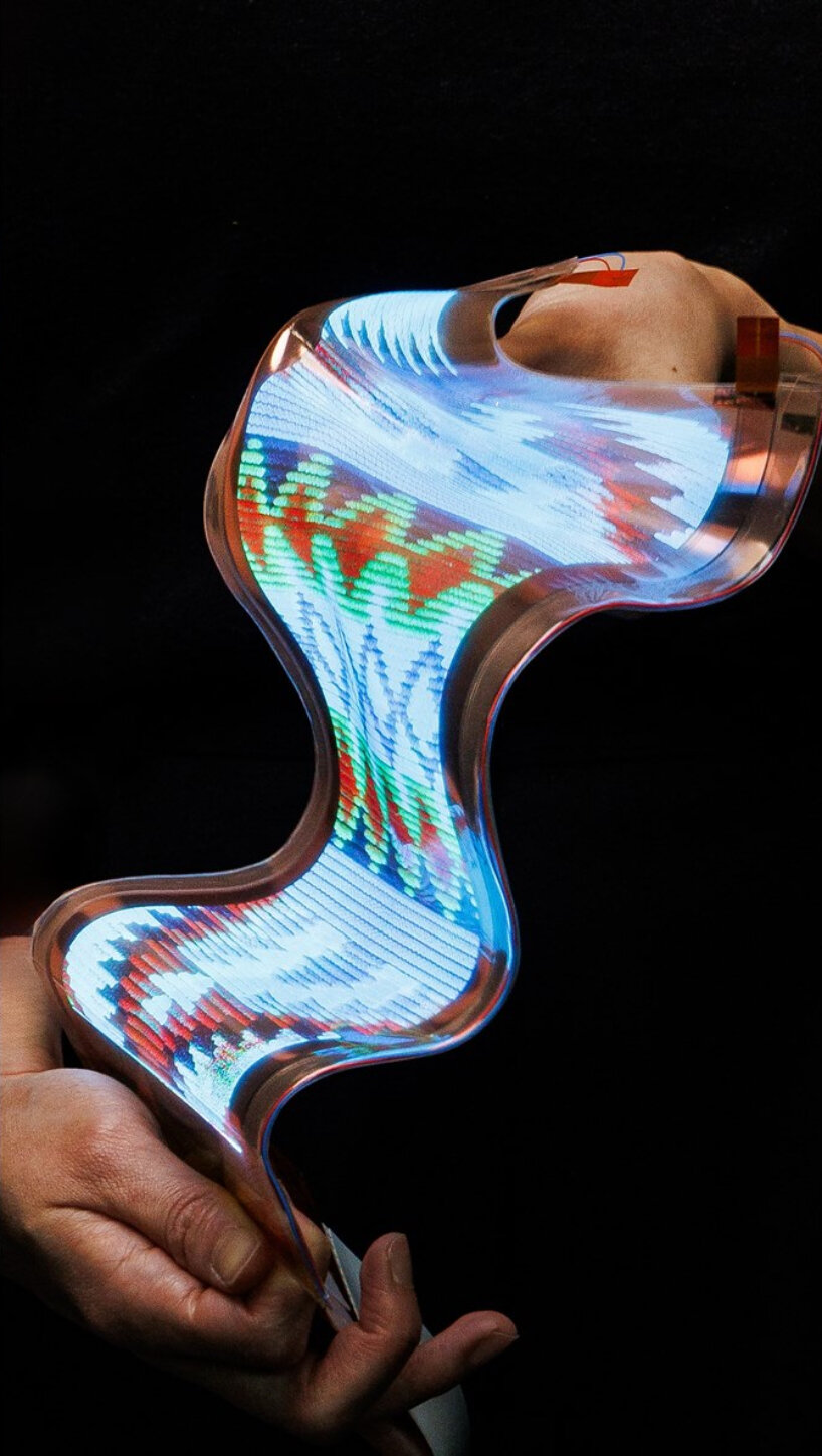 LG display stretchable screen