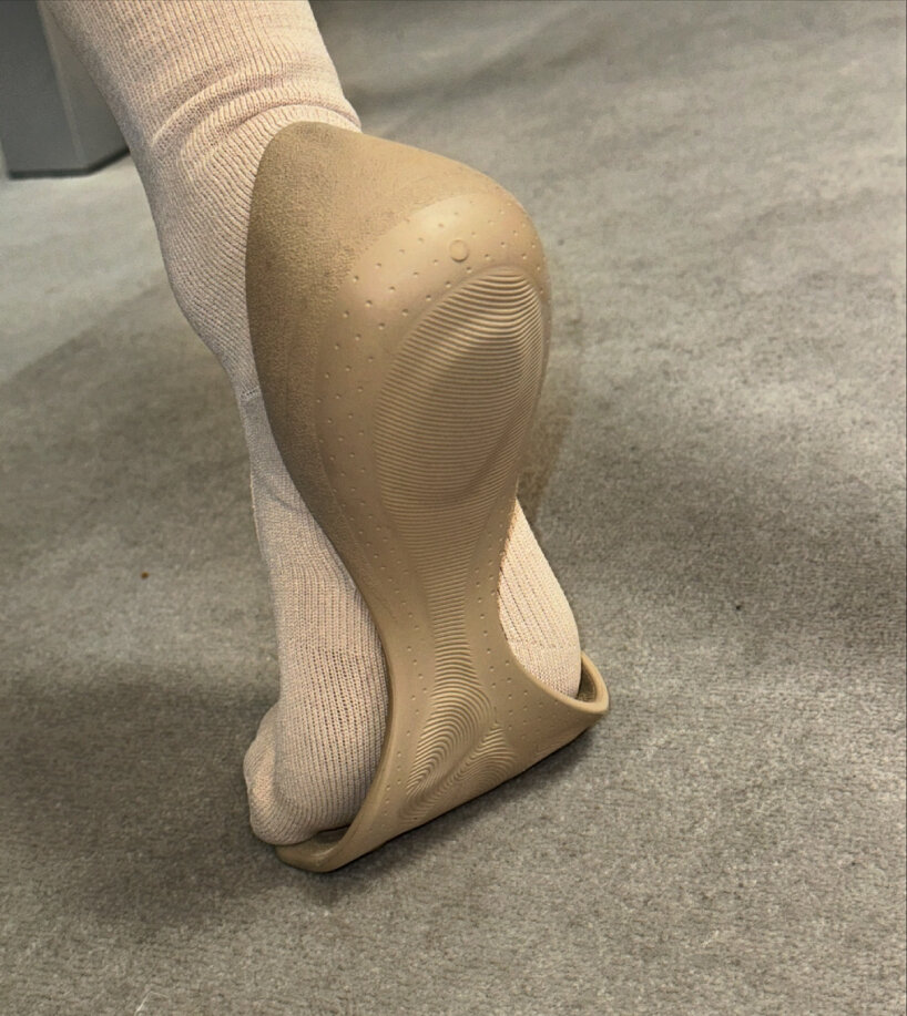 the heel cup keeps the footwear in place