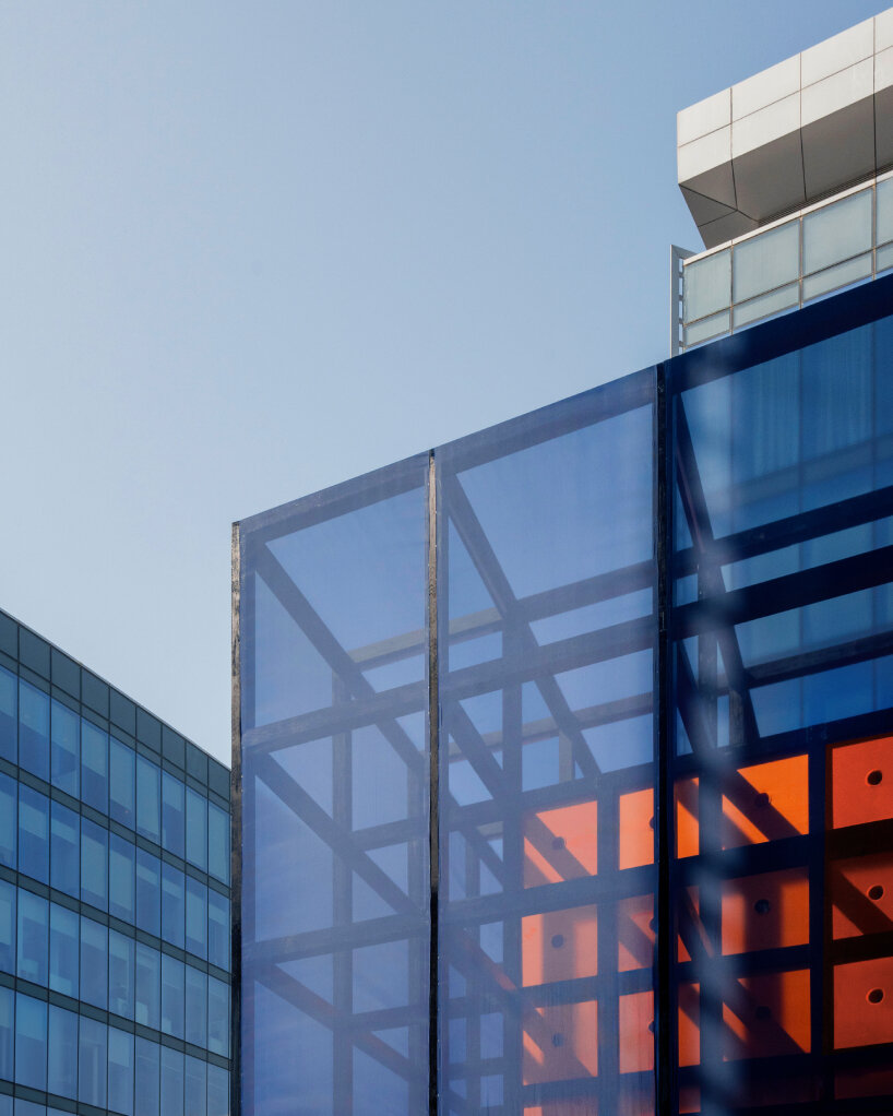 BMW and AB+AC architects present meditative modular pavilion at dubai design week