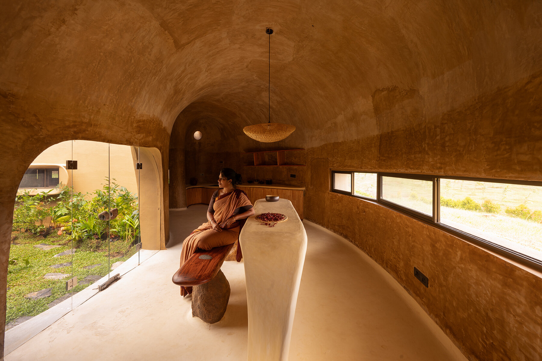 earthscape-into-wild-house-india-designboom-08a
