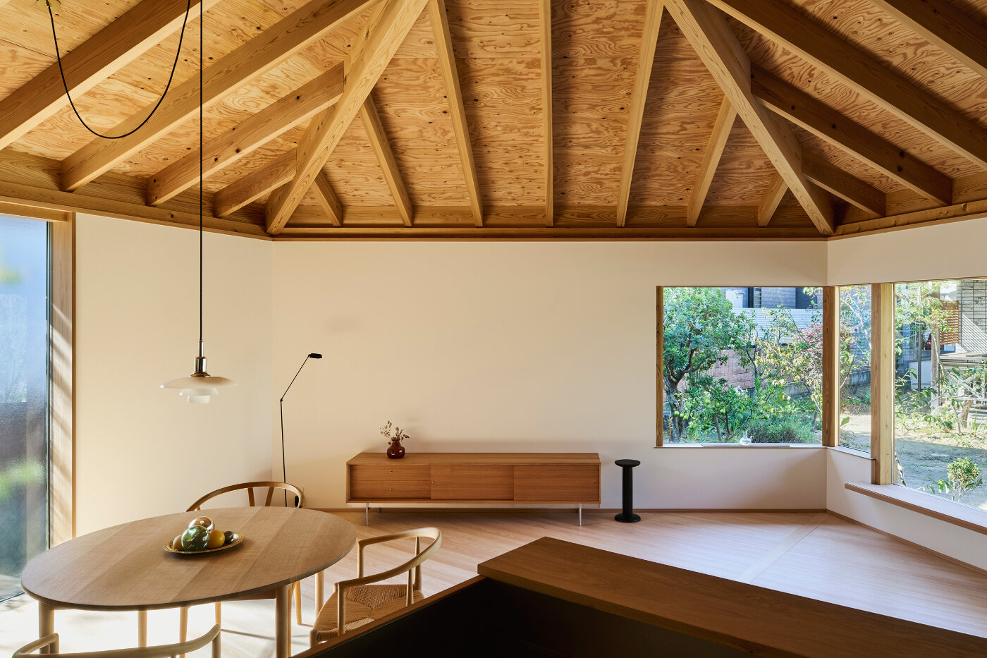ninkipen!'s octagonal hook house encloses a childhood garden in japan