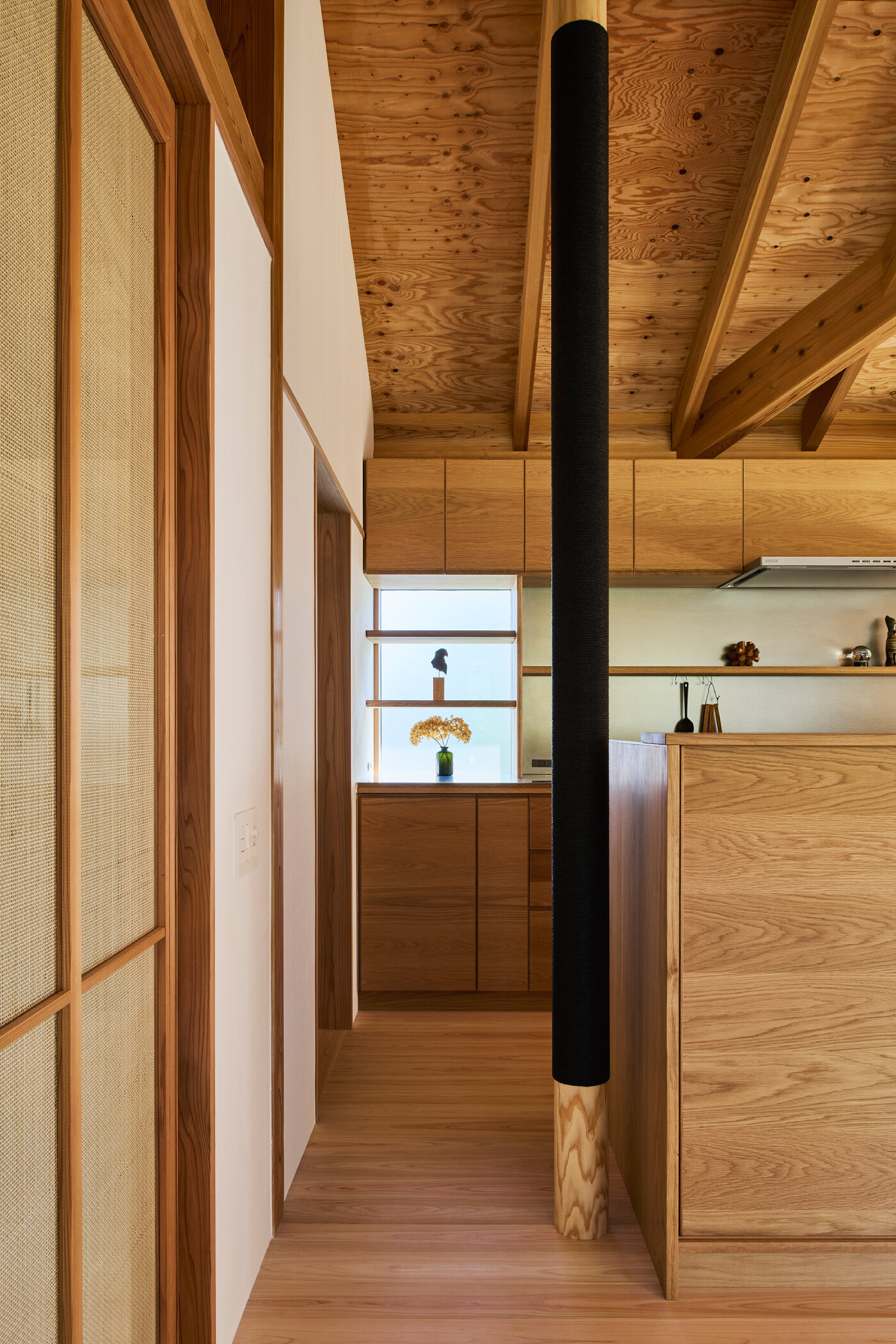 ninkipen!'s octagonal hook house encloses a childhood garden in japan