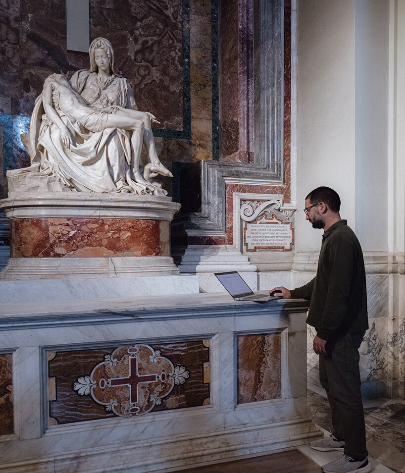 Designed to be sustainable, easy to disassemble and lightweight, Sipario is made from mass balanced, recycled and recyclable materials