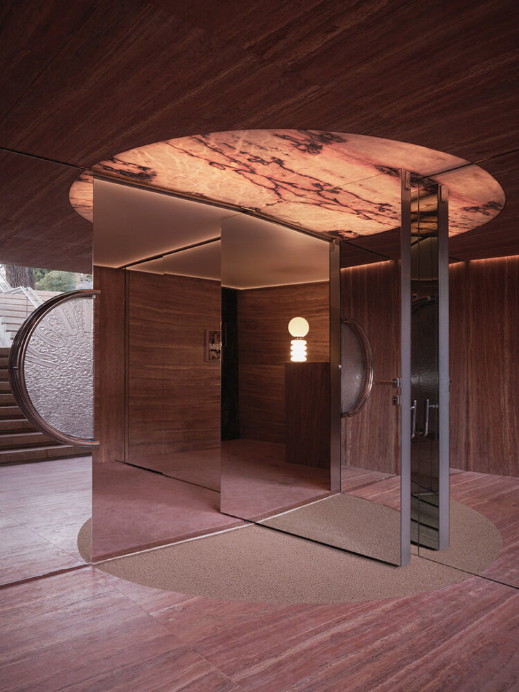 here, soft, diffuse lighting sets the tone for the following experience