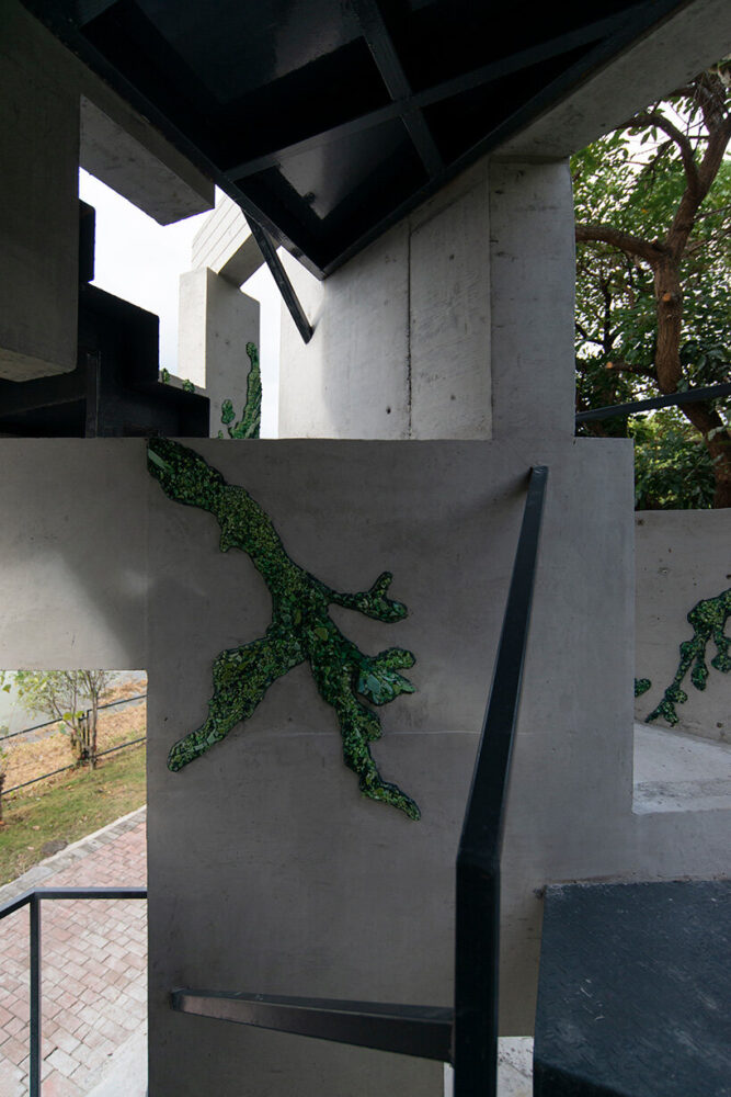 the project harmonizes architecture with the symbiotic landscape of agriculture and aquaculture 