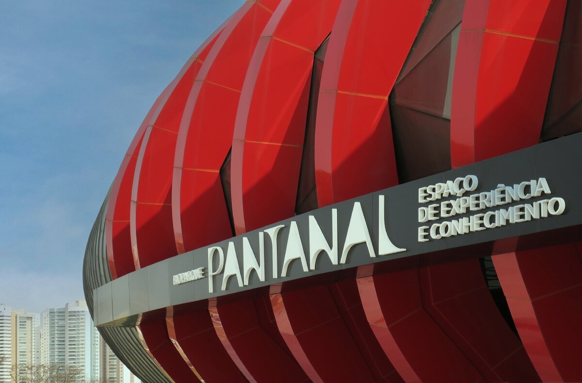 paul clemence captures vivid hues & geometries of ruy ohtake's bioparque pantanal in brazil