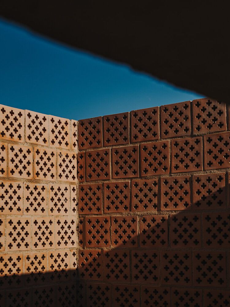 the ephemeral quality of the Ceramic Enclosures contrasts with the permanence of the surrounding fields,