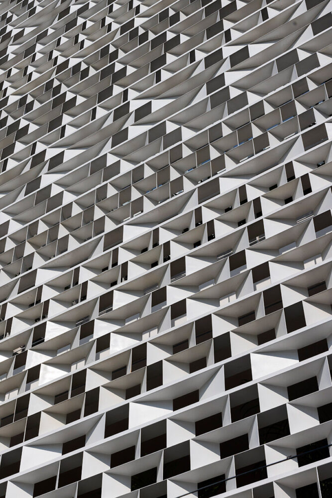 the west-facing front is exposed to intense tropical sunlight