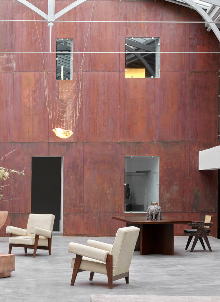 Jeanneret’s functional creativity contrasts with de Valck’s introspective gestures