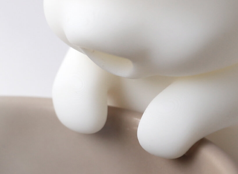 view of the mouth where the internal 'cooling air' comes out