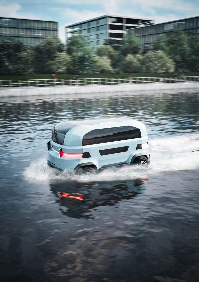 autonomous amphibious vehicle CROSSER