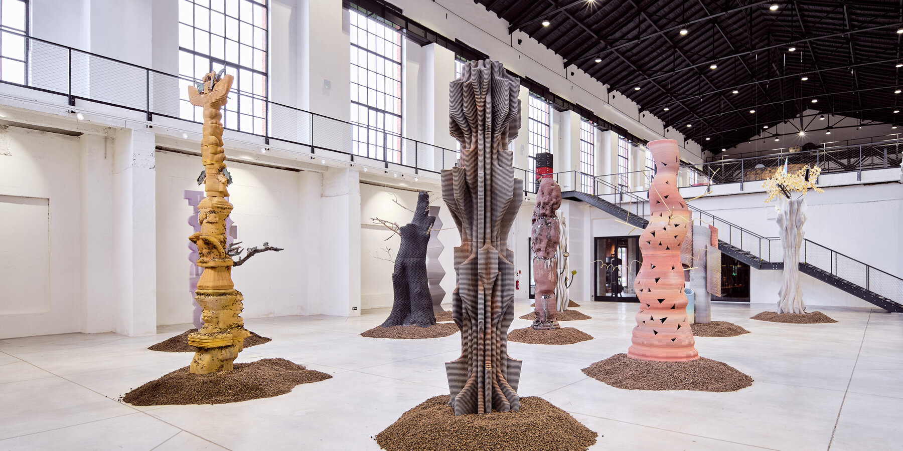 matyas-chochola-3d-printed-concrete-sculptures-baroque-sci-fi-ruins-trutnov-designboom-01