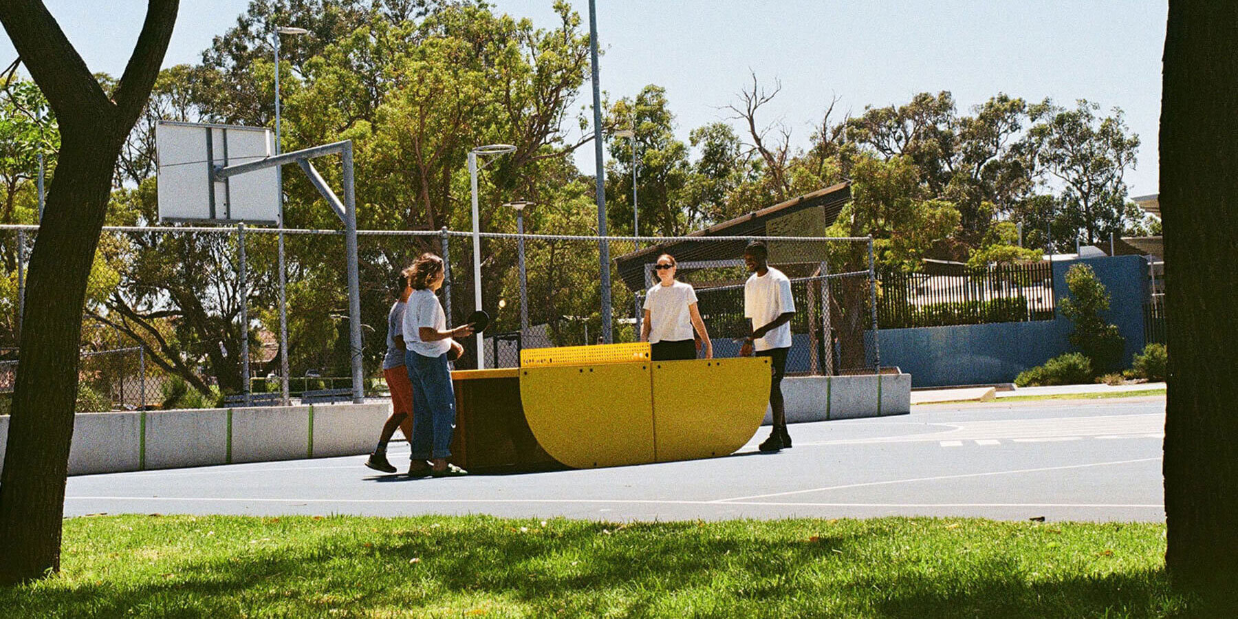 popp-heroair-outdoor-table-tennis-designboom-1800-3