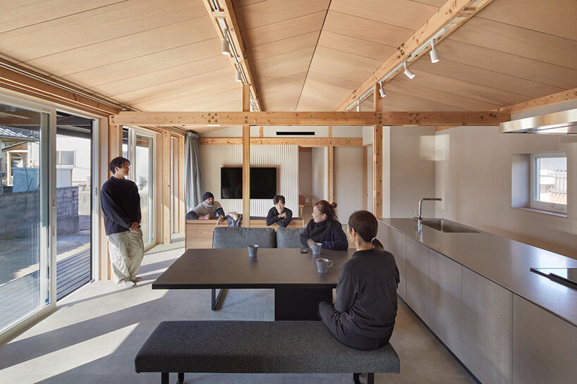 challenging the development of a self-build construction system for every phase of the project