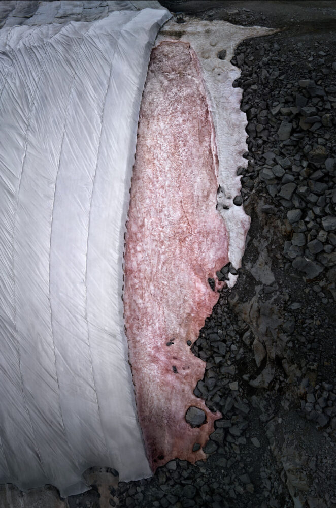 Thomas Wrede, Presena Gletscher, Blutschnee #7, 2020 | Courtesy of Bernhard Knaus Fine Art, Frankfurt am Main ©Thomas Wrede, VG Bild-Kunst, Bonn