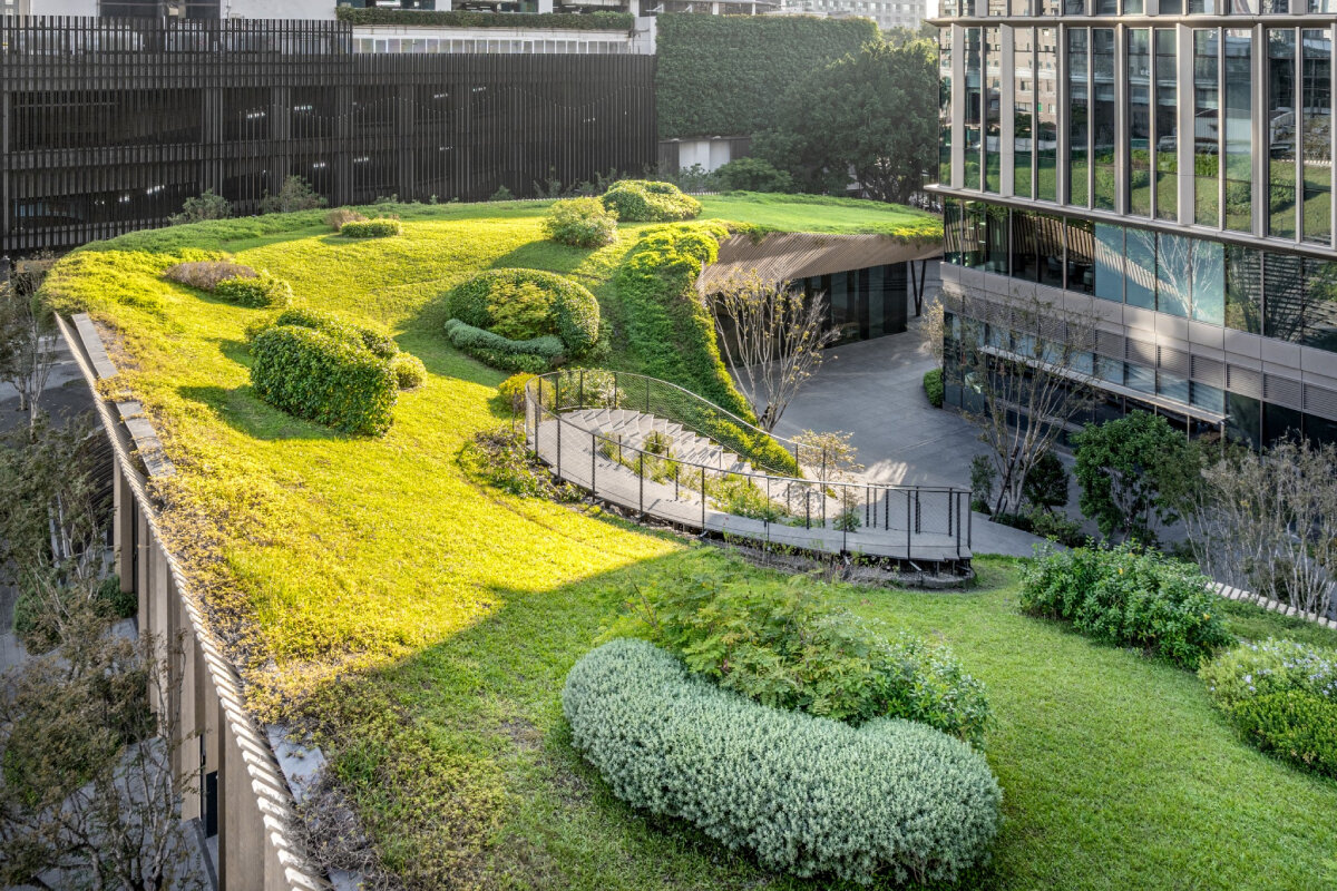 verdant roof doubling as public plaza tops kengo kuma's curving museum in taichung, taiwan