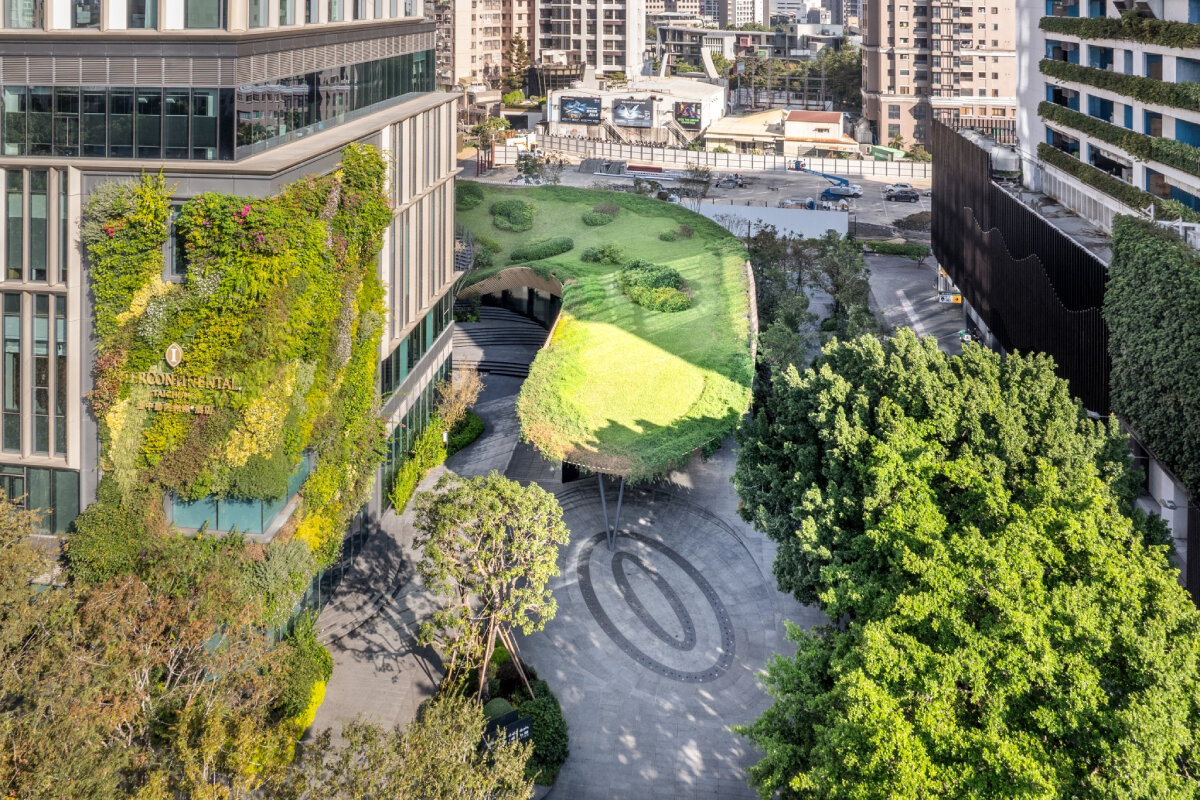 verdant roof doubling as public plaza tops kengo kuma's curving museum in taichung, taiwan