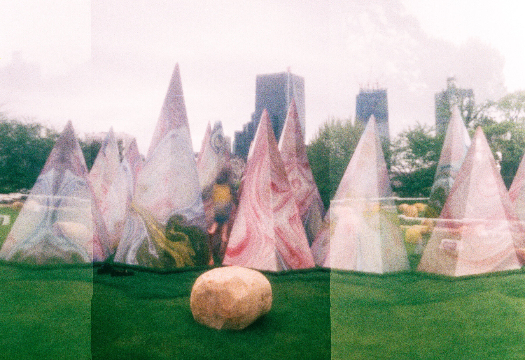 colors-swirl-peaks-suzuko-yamada-architects-marble-mountain-playset-tokyo-designboom-large02