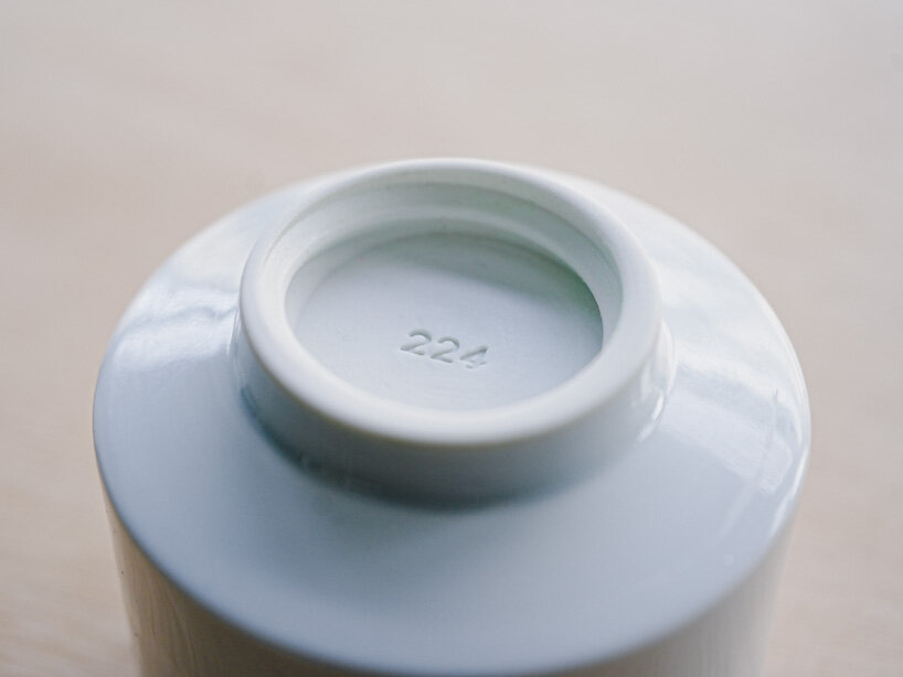 view of the bottom's empty hole