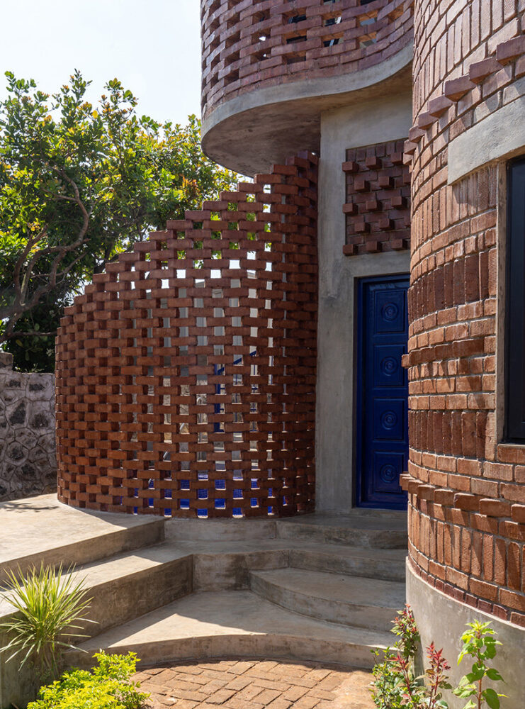 designed to support a variety of cacti 